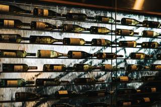 Nettoyer une cave à vin électrique ou enterrée sans risque