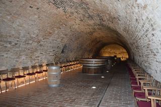 Les types de cave à vin, de la cave enterrée à l'armoire